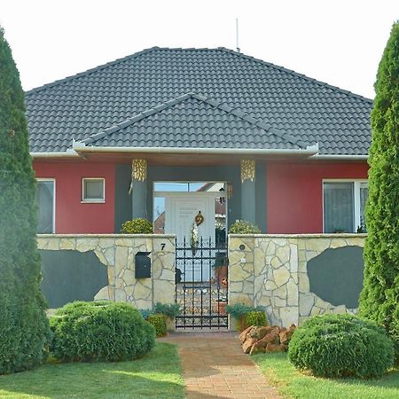 Homokhati Apartman Morahalom Bagian luar foto